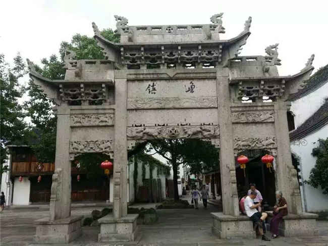 石牌樓